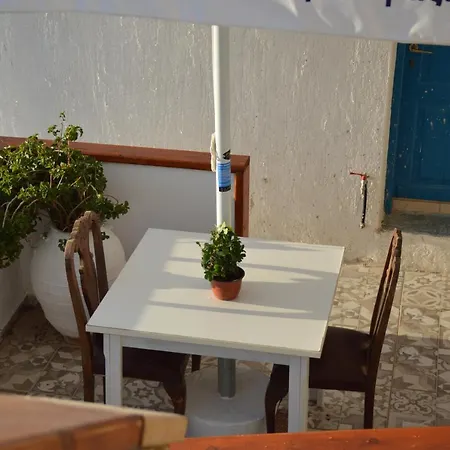 Studio Francesca Τριοβάσαλος